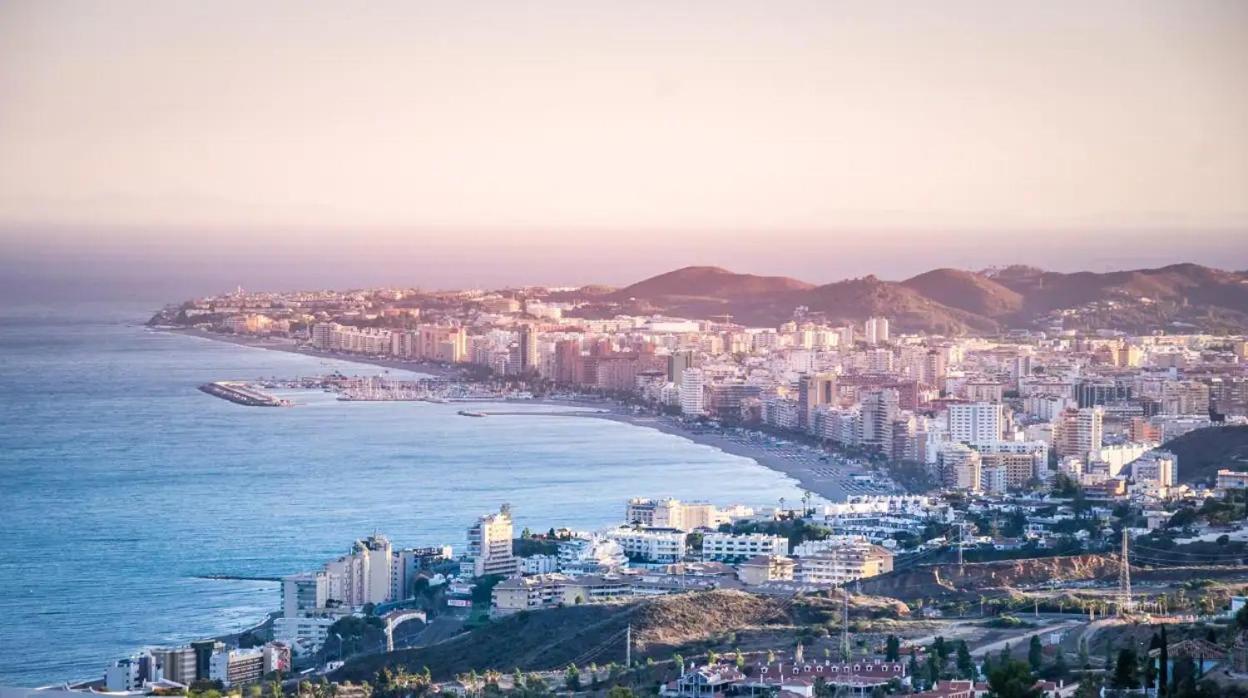 Fully Renovated Apartment In The Heart Of Fuengirola, 2 Min Walk To The Beach Exterior foto