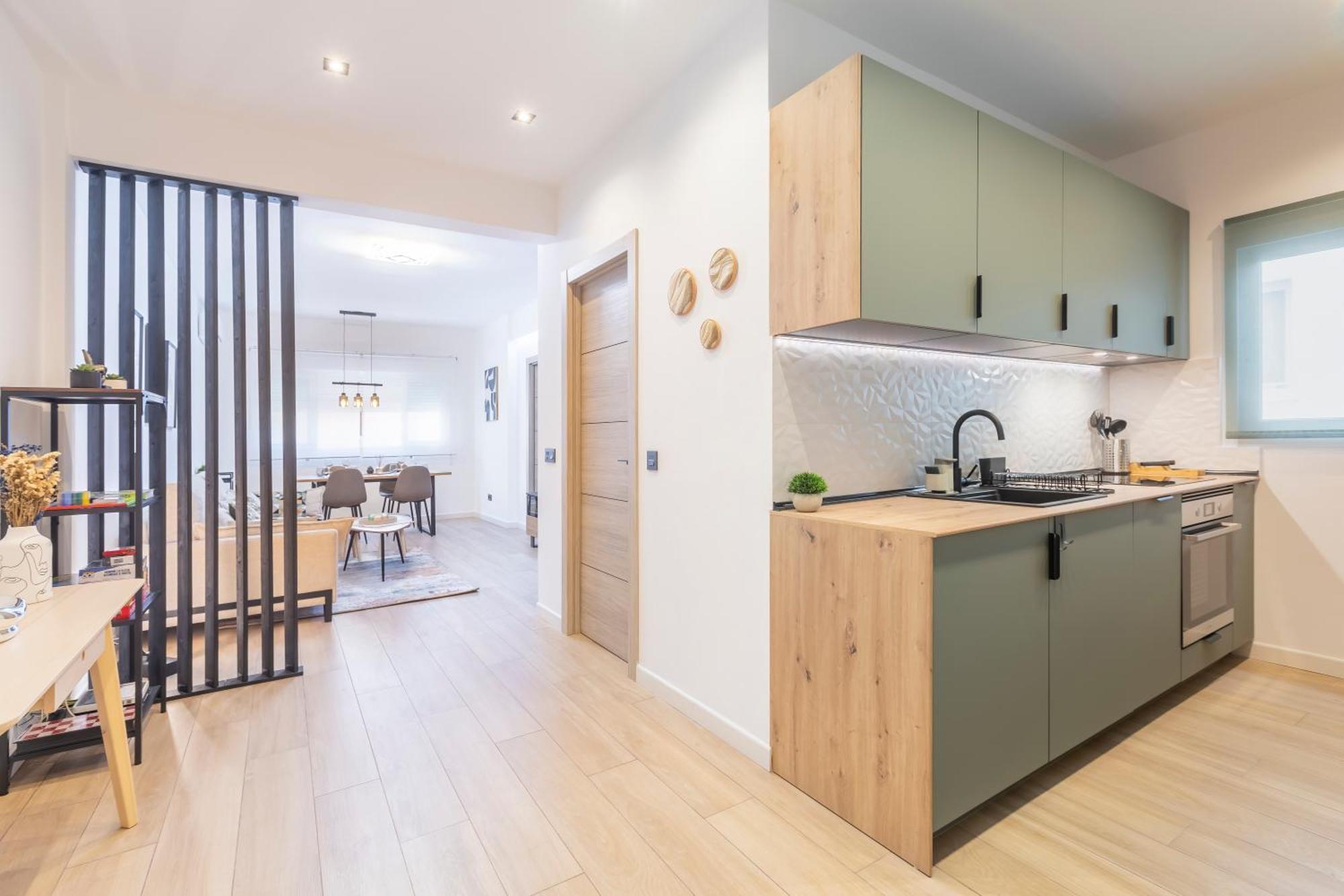 Fully Renovated Apartment In The Heart Of Fuengirola, 2 Min Walk To The Beach Exterior foto